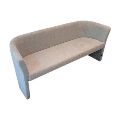 AJ Produkter CLOSE sofa i grå