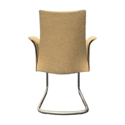 Møteromsstol fra Fora Form i beige