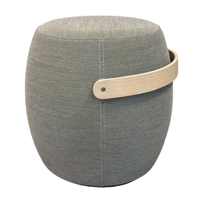 Carry on puff fra Offecct i lys grå