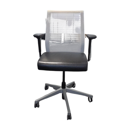 Think kontorstol fra Steelcase i hvit