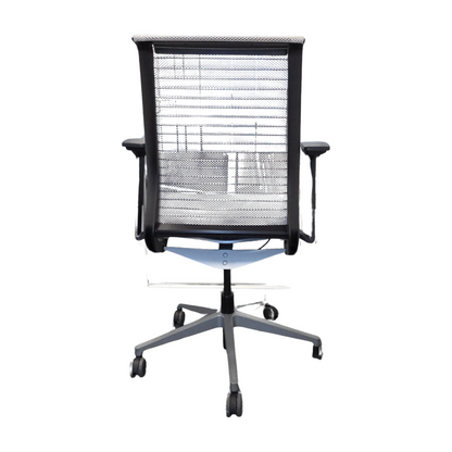 Think kontorstol fra Steelcase i hvit