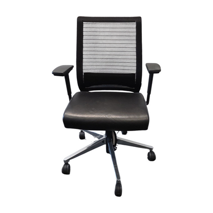 Think kontorstol fra Steelcase i svart