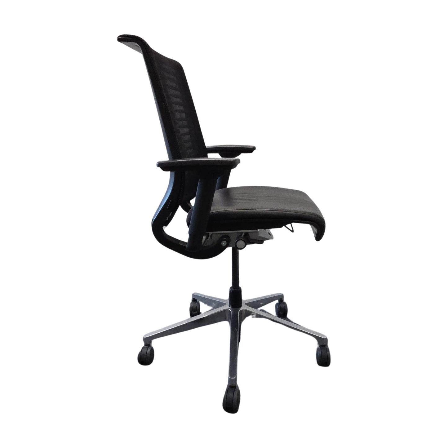 Think kontorstol fra Steelcase i svart
