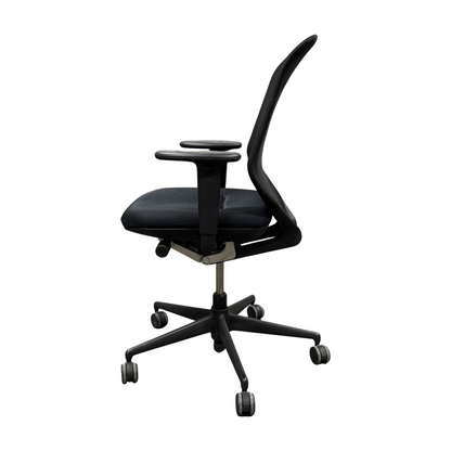 MedPal kontorstol fra Vitra i svart