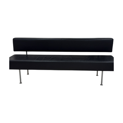 Materia Longo sofa trukket i svart skinn