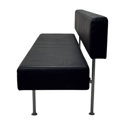 Materia Longo sofa trukket i svart skinn