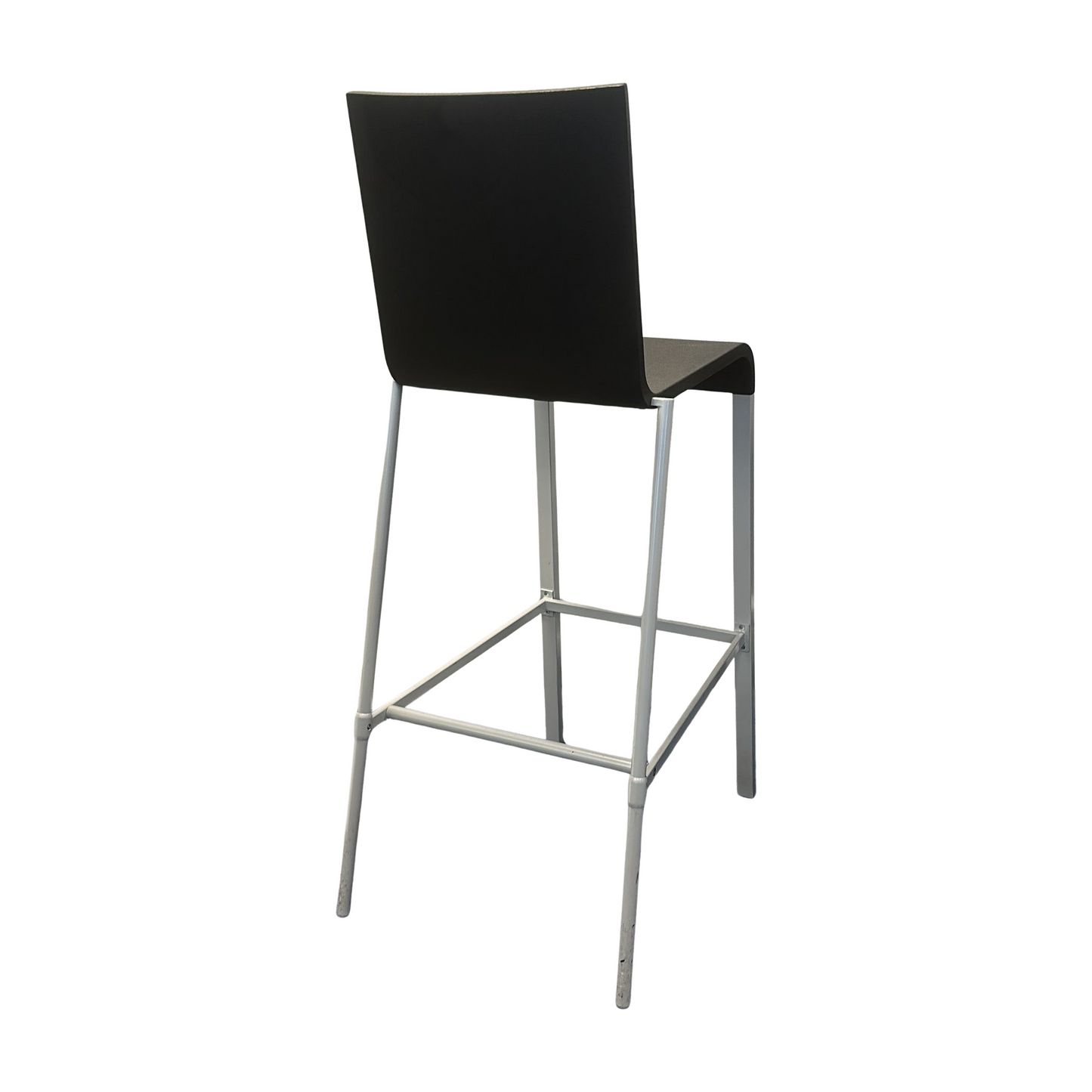 03 barstol fra Vitra i svart