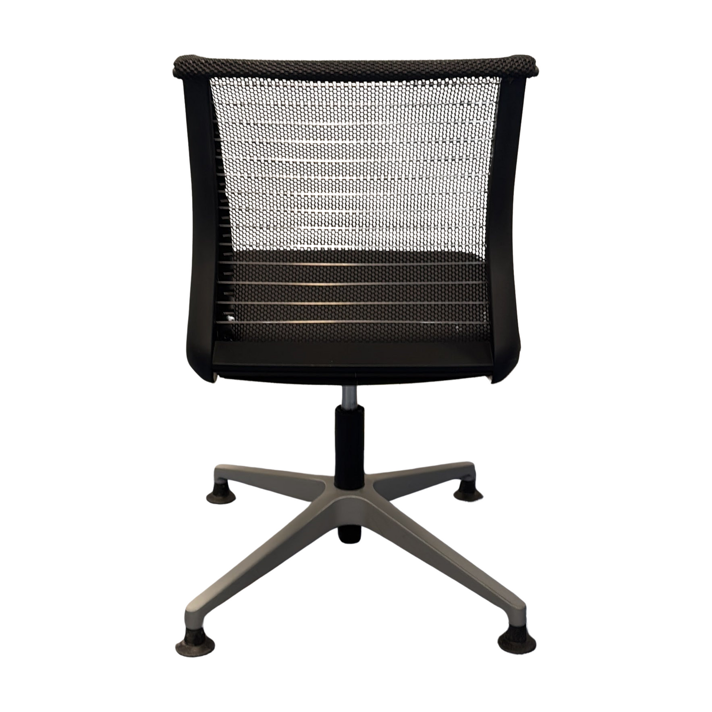 Think kontorstol fra Steelcase i svart