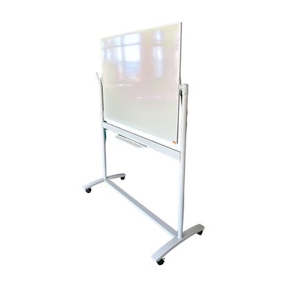 Whiteboard fra Nobo i hvit