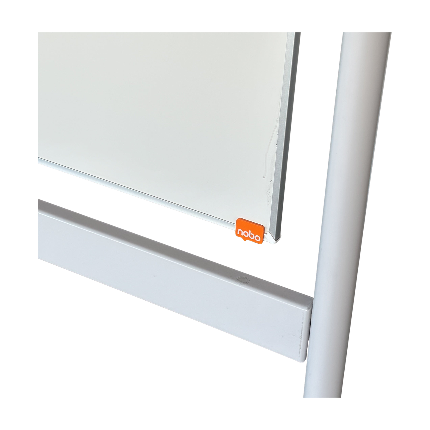 Whiteboard fra Nobo i hvit
