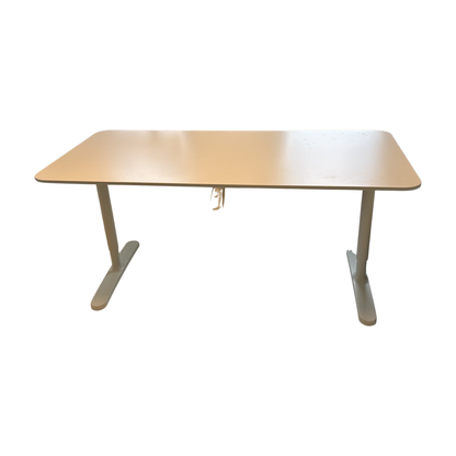 (160x80) IKEA Bekant skrivebord i hvit