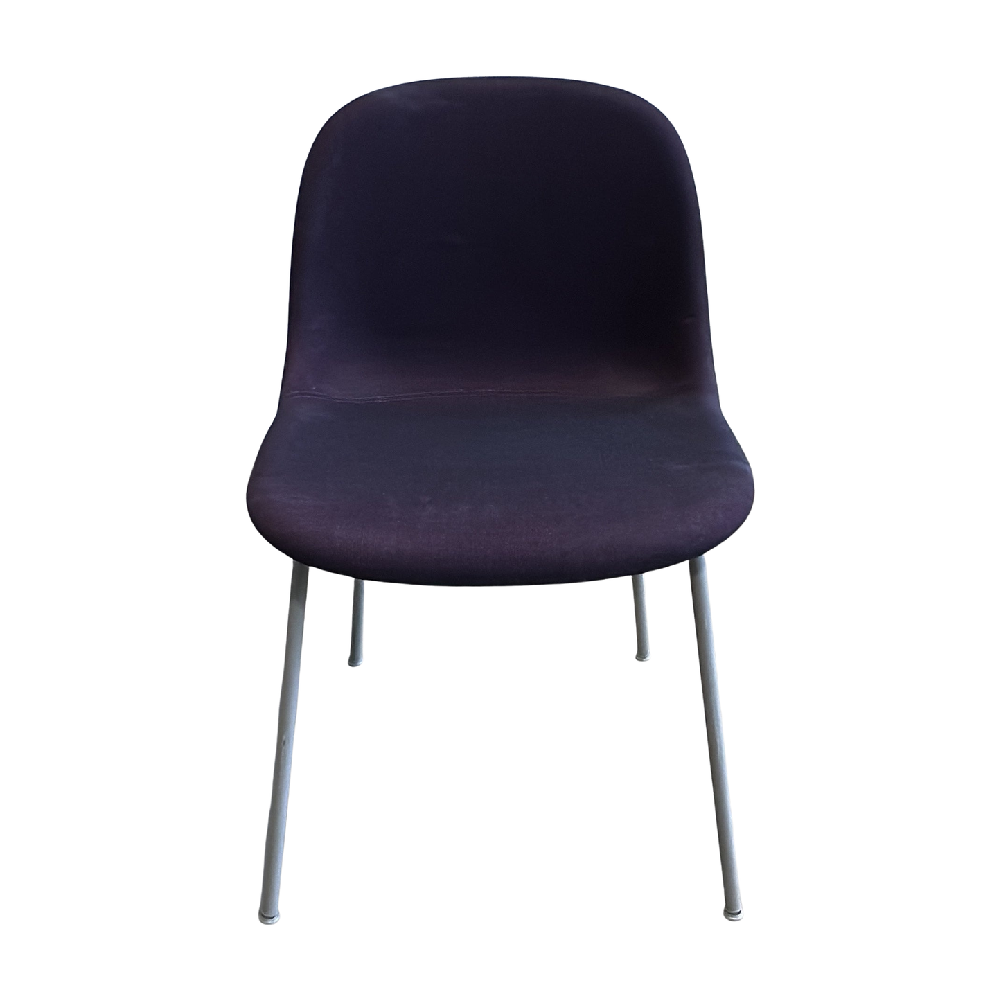 Muuto Fiber Loungestol i lilla, stofftrukket