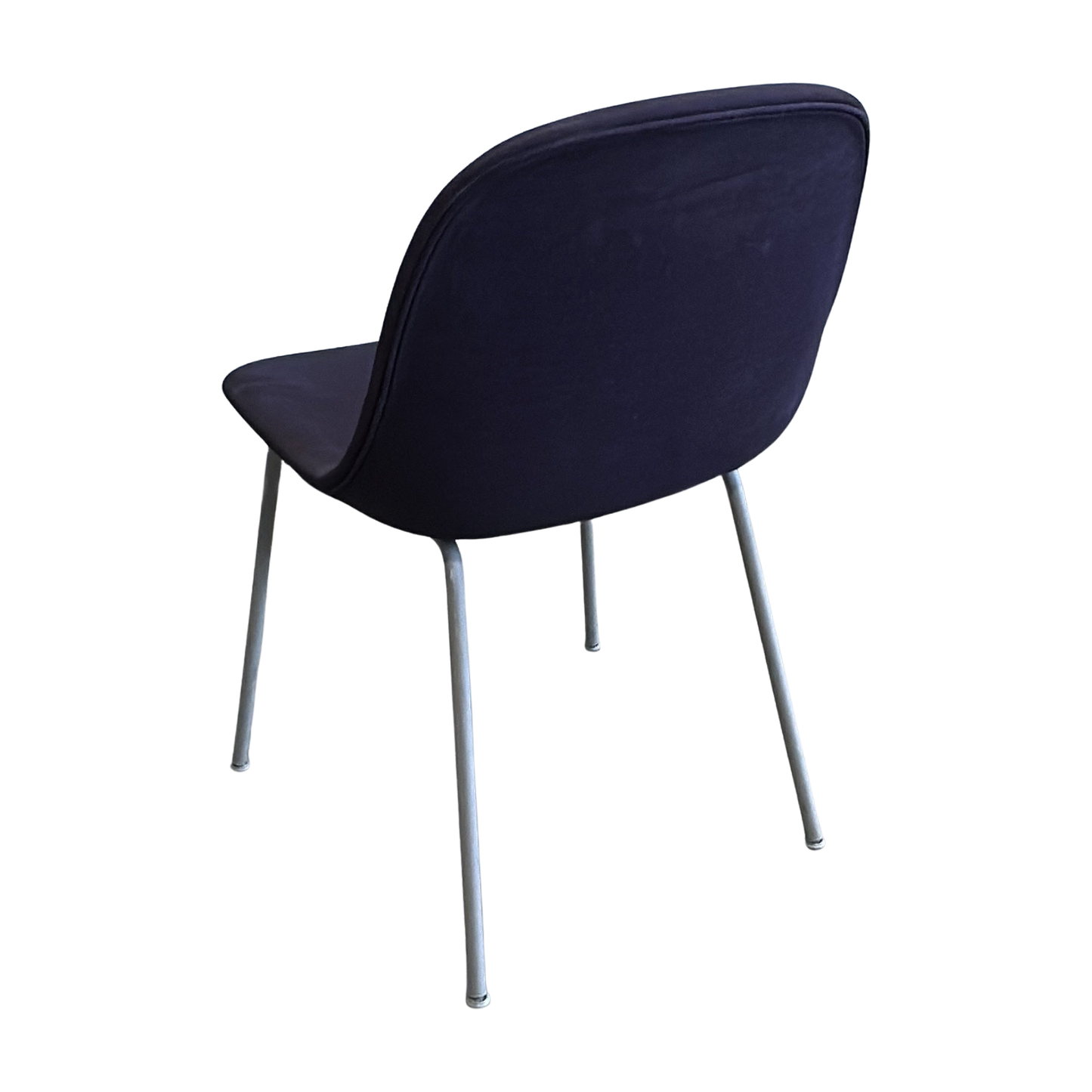 Muuto Fiber Loungestol i lilla, stofftrukket