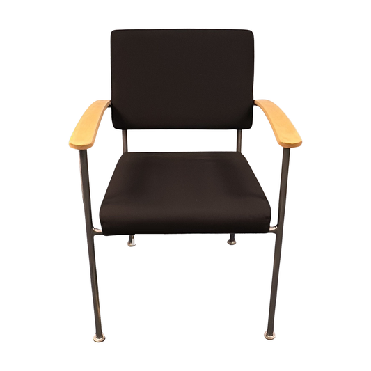 Loungestol i svart, tre armlener