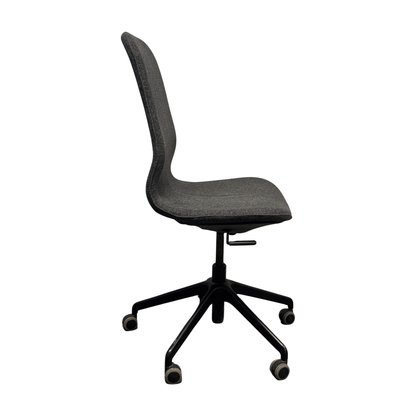 LÅNGFJÄLL konferansestol fra IKEA i grå, stoff