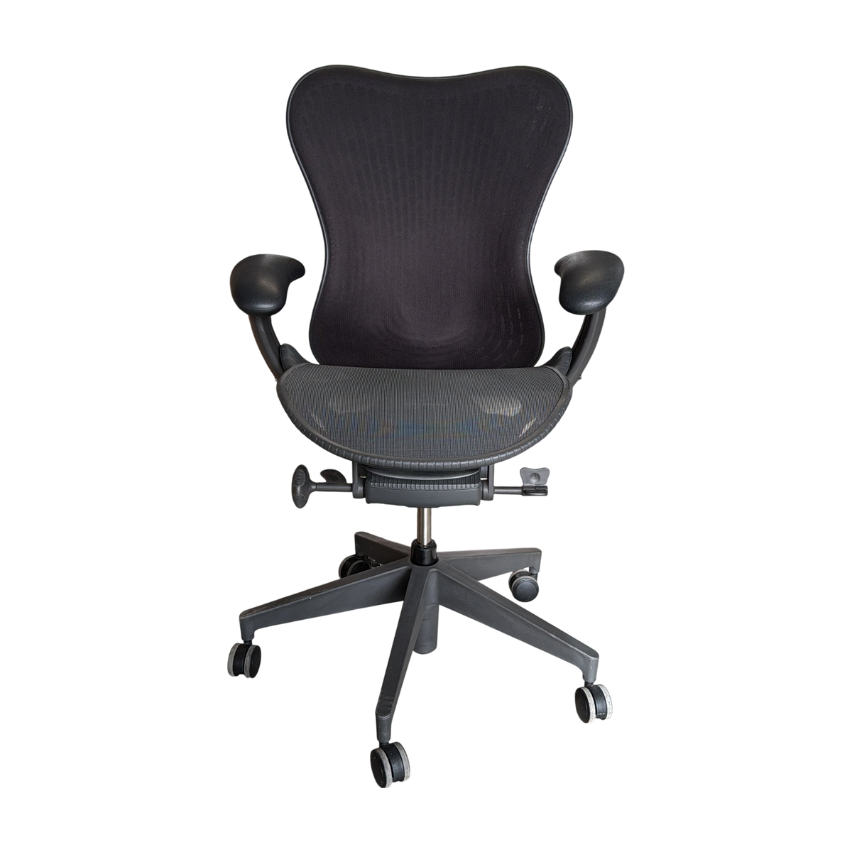 Mirra 2 kontorstol fra Herman Miller i svart