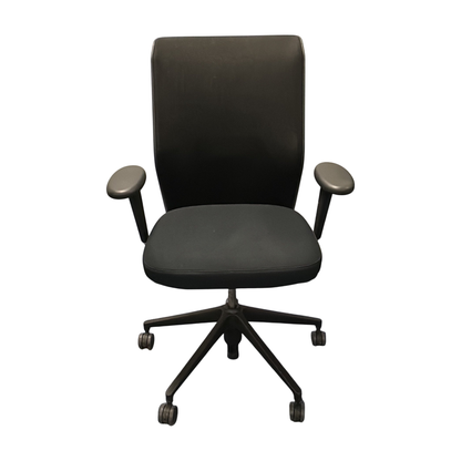 ID Mesh kontorstol fra Vitra i svart, justerbare armlener