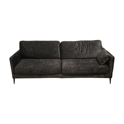 Andorra Sofa Gabby Sofa fra ARTWOOD i mørk grå, velur