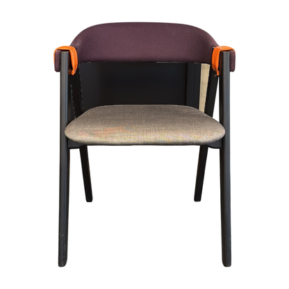 Konferansestol fra Moroso i grå, tofarget polstring