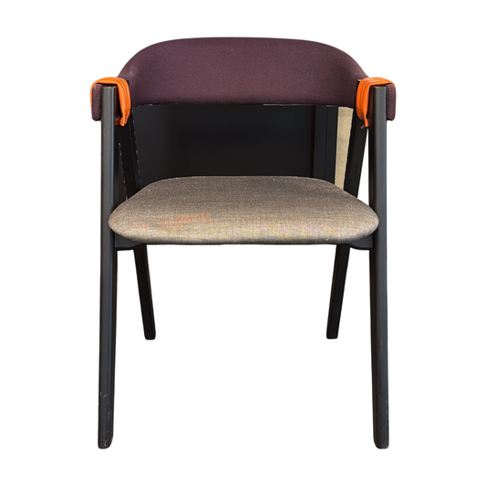 Konferansestol fra Moroso i grå, tofarget polstring