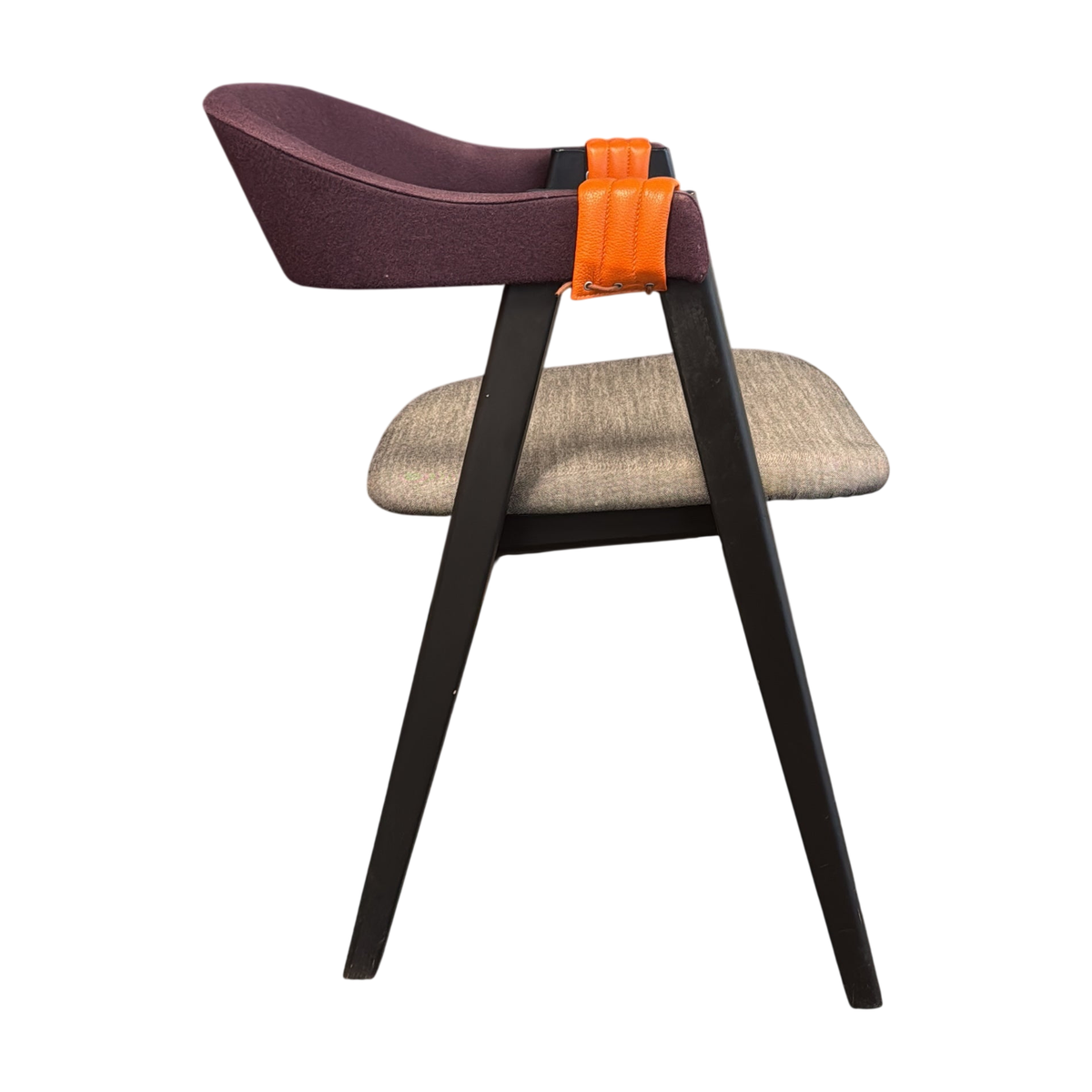 Konferansestol fra Moroso i grå, tofarget polstring