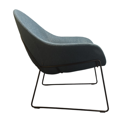 Johanson Design Atticus High Loungestol i blå, metallstativ