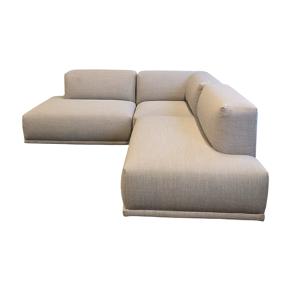 Connect Hjørnesofa fra Muuto i lys grå, åpen ende venstre