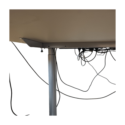 Elektrisk hev/senk-understell fra Norgesmøbler i lys grå, runde ben, for plate 152x75 (uten bordplate)
