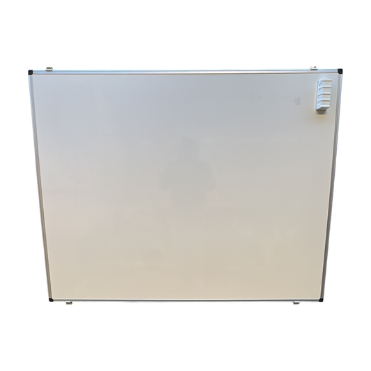 Whiteboard fra Office depot i hvit