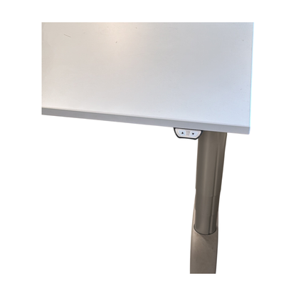 (200x80) Kinnarps el hev/senk skrivebord i lys grå