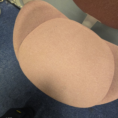 HATTEFJÄLL kontorstol fra IKEA i rosa