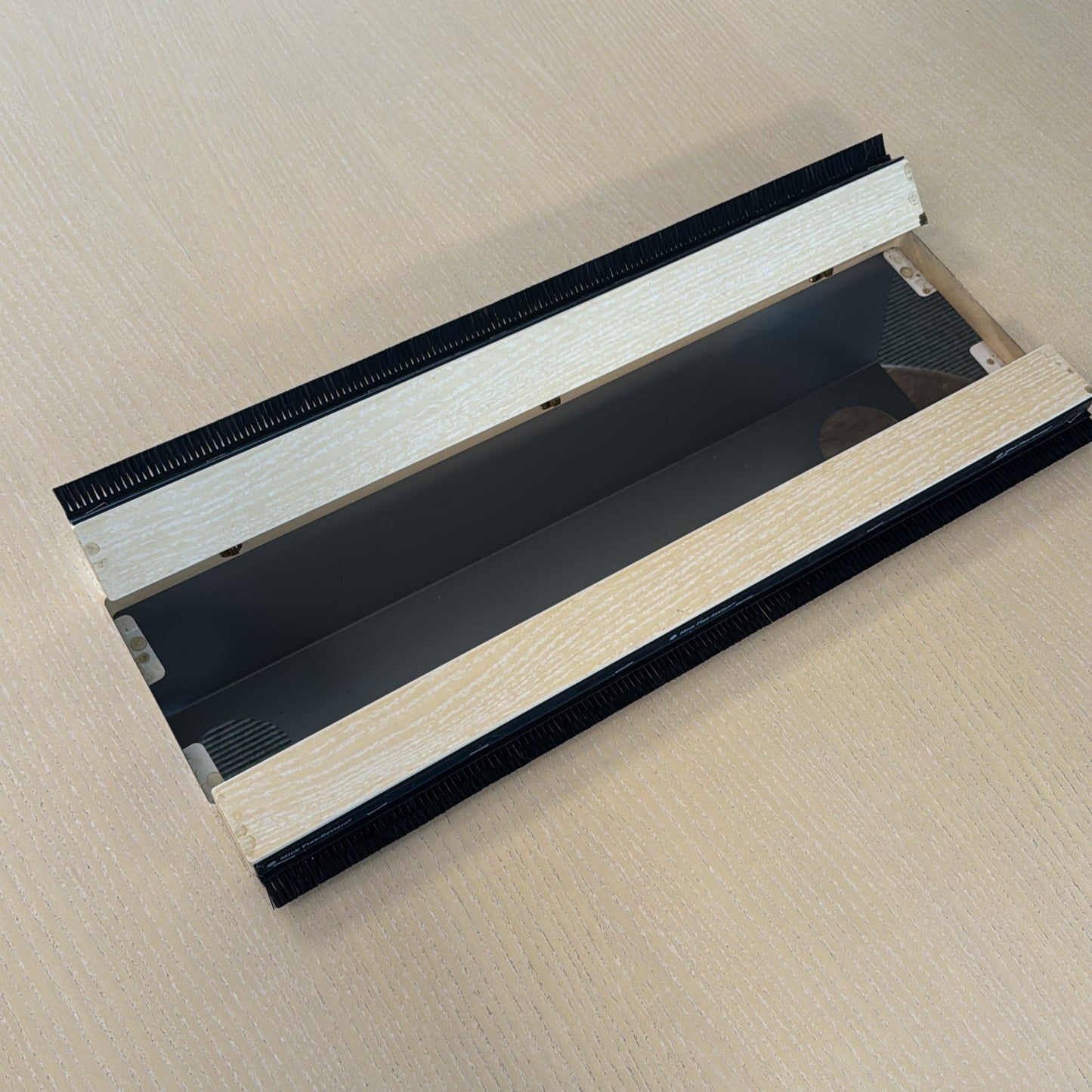 (360x120) møteromsbord i lyst tre