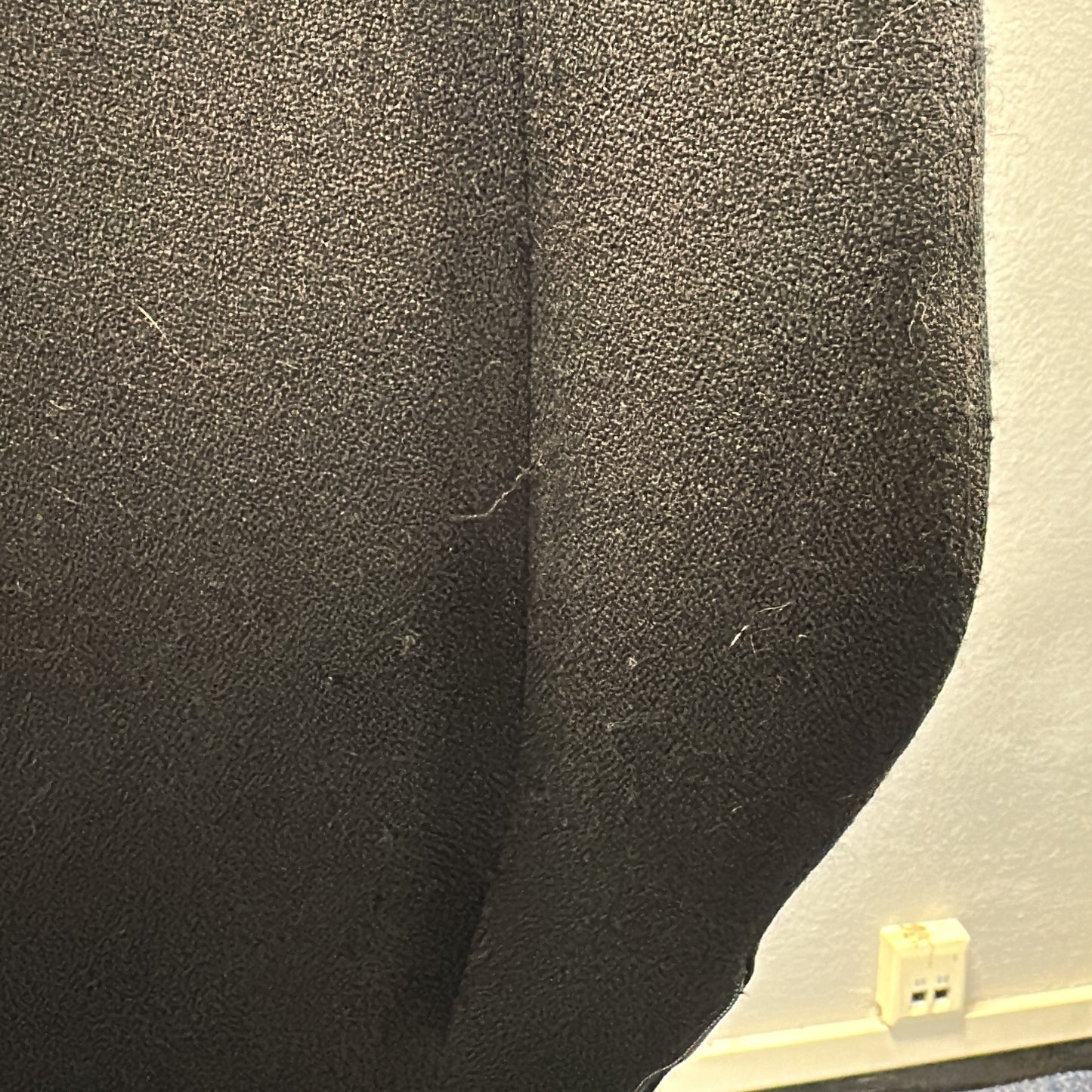 Synchrone 9000 kontorstol fra Kinnarps i svart, med nakkestøtte