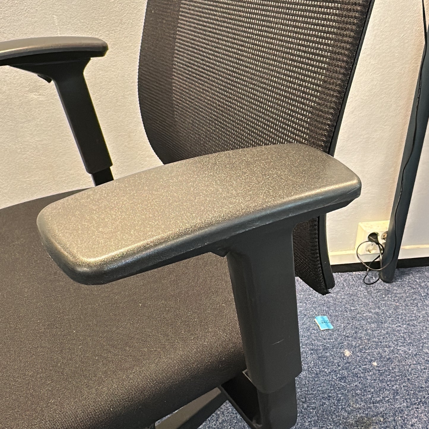 Reply Air kontorstol fra Steelcase L i svart
