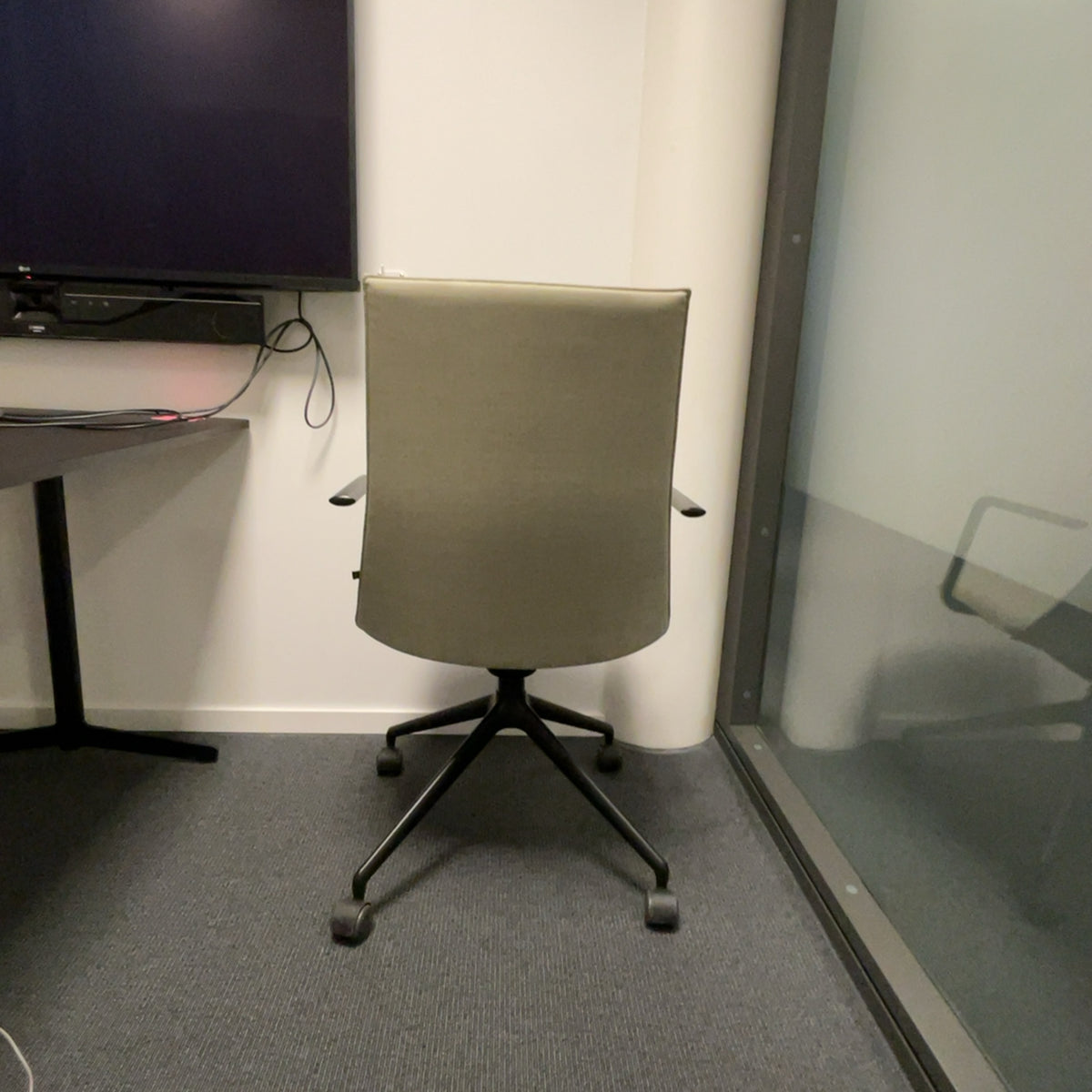 (176x70) Kinnarps el hev/senk i grå