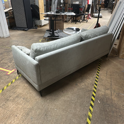 Andorra Sofa fra ARTWOOD i lys grå, velur