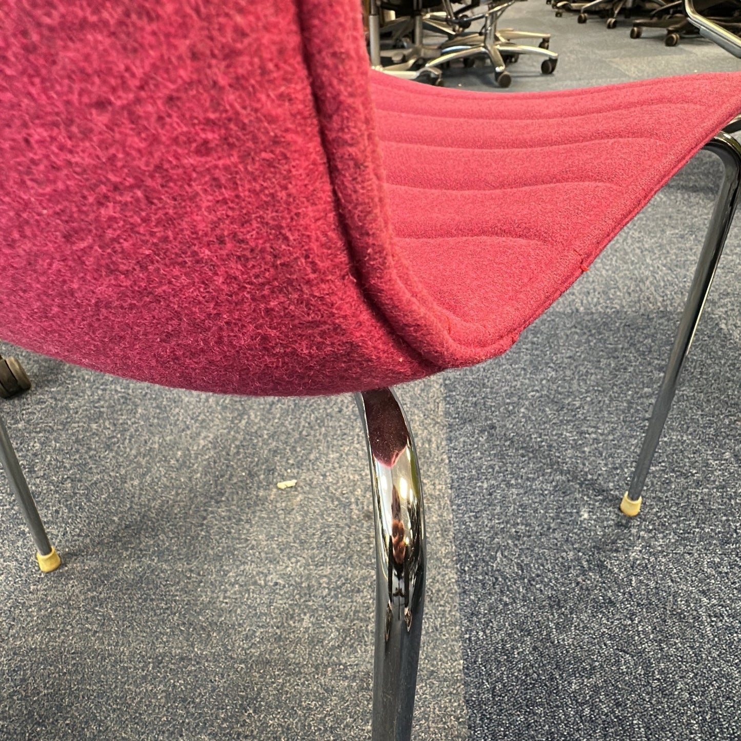 Catifa 46 møtestol fra Arper i rosa