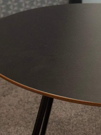 (Ø50) Johanson Design sidebord i svart, metallstativ