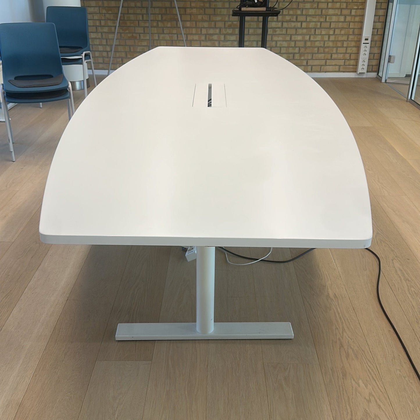 (300x120) Secundo møteromsbord i hvit