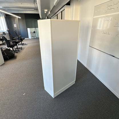 (80x40x166) Svenheim skap i hvit