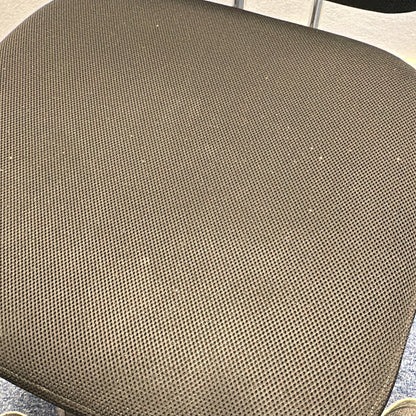 HLN kontorstol fra Vitra i svart