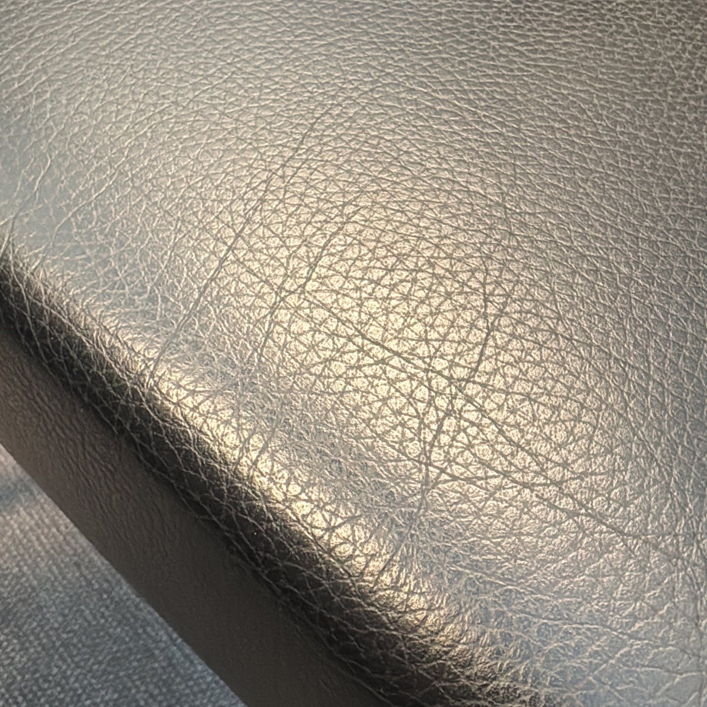 1410 Lenestol fra Walter Knoll i svart