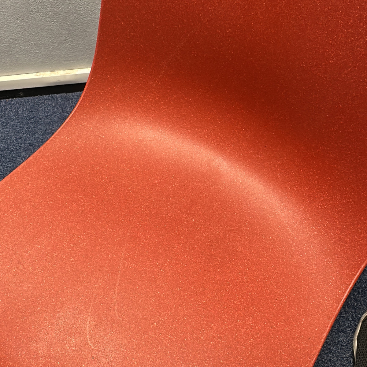 ODGER spisestol fra IKEA, skall i plast