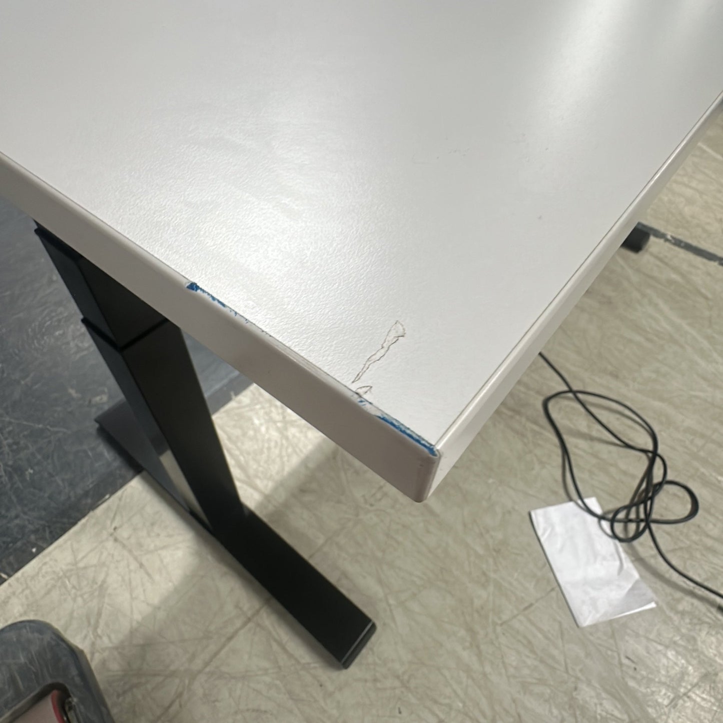 (160x80) Kinnarps skrivebord i hvit