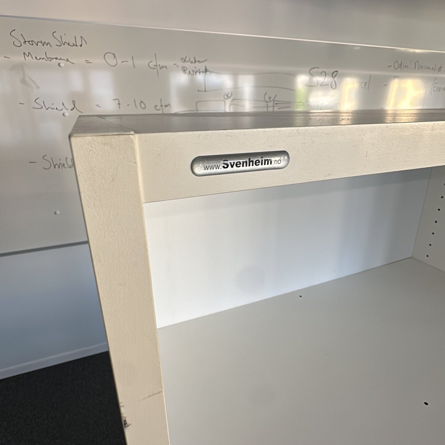 (80x40x166) Svenheim skap i hvit