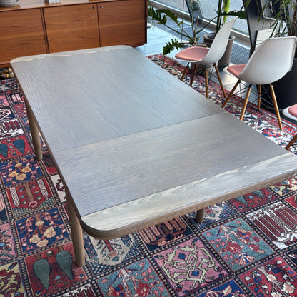 (115x85) Spisebord i brun/gråbeiset finer