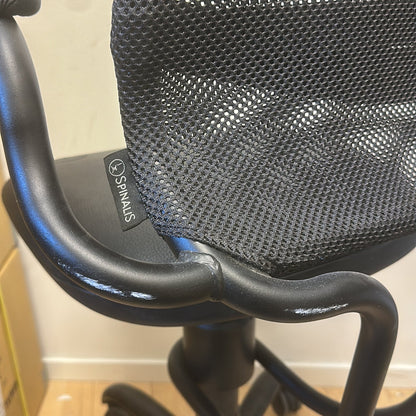Hacker kontorstol fra SpinaliS i svart