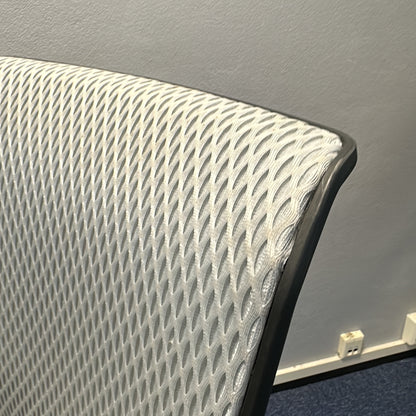 ID Mesh kontorstol fra Vitra i lys grå, nettrygg