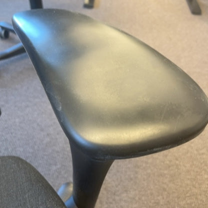 Plus kontorstol fra Kinnarps i grå