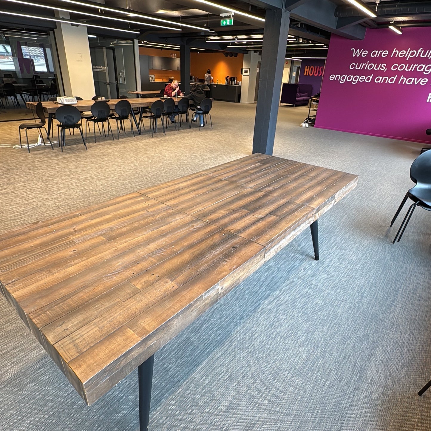 (180x100) spisebord i valnøtt m/ uttrekk